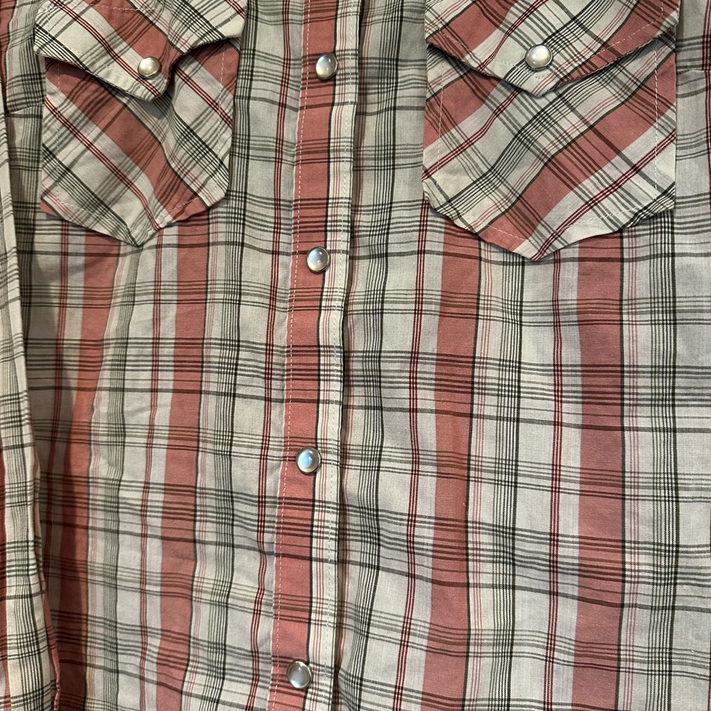 Wrangler Women’s Red and Cream Plaid Shirt Size Small - Picture 2 of 4